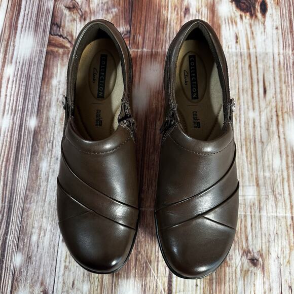 Clarks CHANNING ANN Women Size 9 Brown Leather Side Zip Wedge Heel Loafers Shoes - Picture 3 of 10